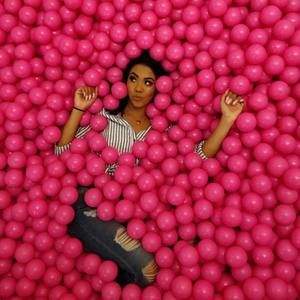 Meet your Posher, Deyanira